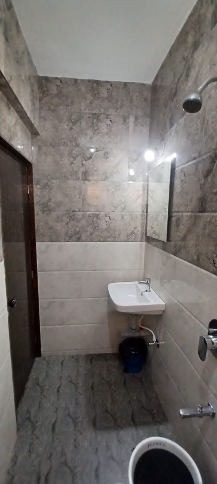 PRAKASH HOLIDAY INN GUESTHOUSE (ex. RISHI HOUSE) - 52