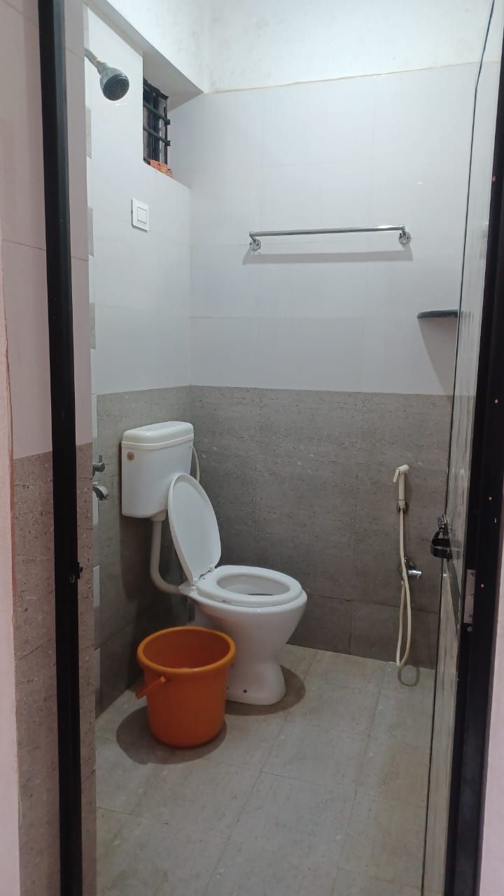 PRAKASH HOLIDAY INN GUESTHOUSE (ex. RISHI HOUSE) - 46