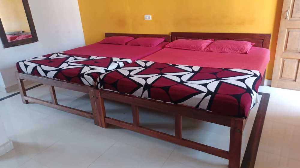 PRAKASH HOLIDAY INN GUESTHOUSE (ex. RISHI HOUSE) - 11