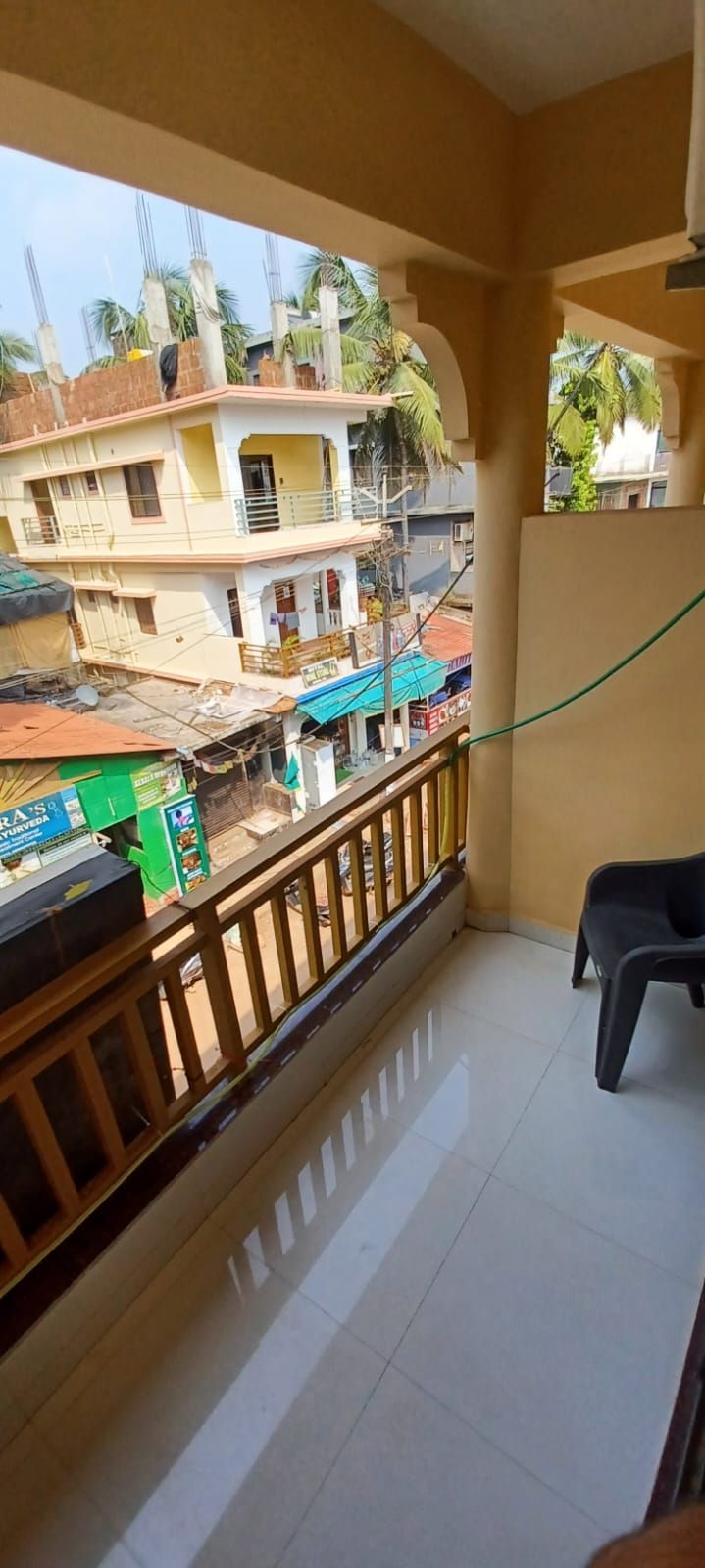 PRAKASH HOLIDAY INN GUESTHOUSE (ex. RISHI HOUSE) - 33