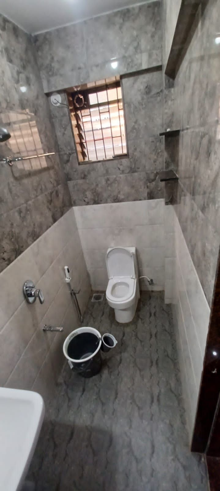 PRAKASH HOLIDAY INN GUESTHOUSE (ex. RISHI HOUSE) - 24