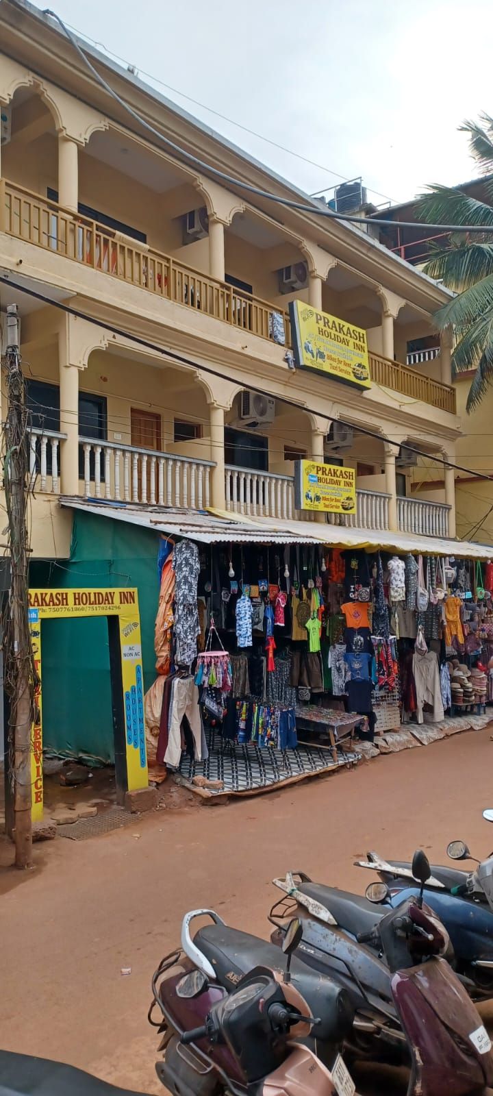 PRAKASH HOLIDAY INN GUESTHOUSE (ex. RISHI HOUSE) - 2