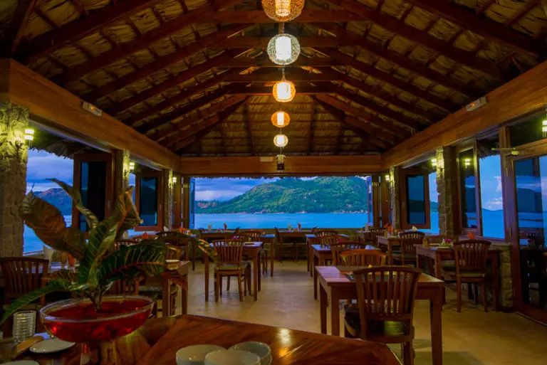 COLIBRI PRASLIN SEYCHELLES - 12