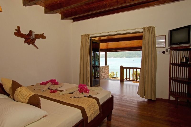 COLIBRI PRASLIN SEYCHELLES - 26