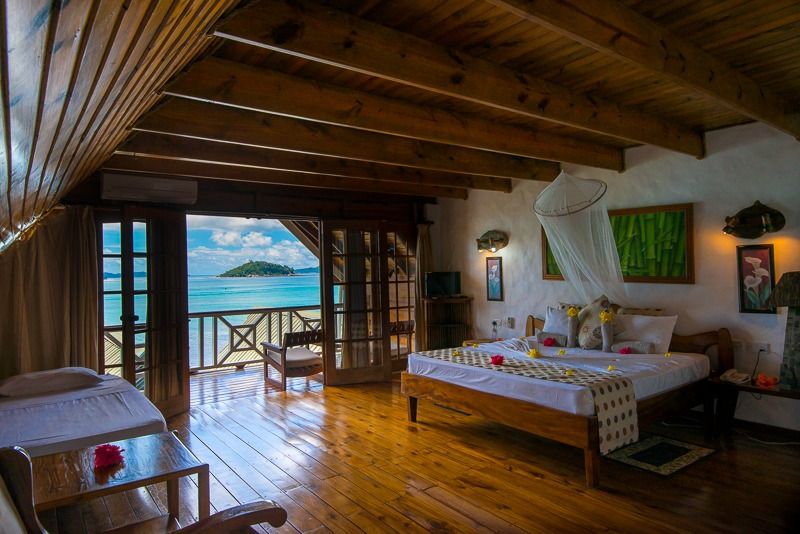 COLIBRI PRASLIN SEYCHELLES - 22