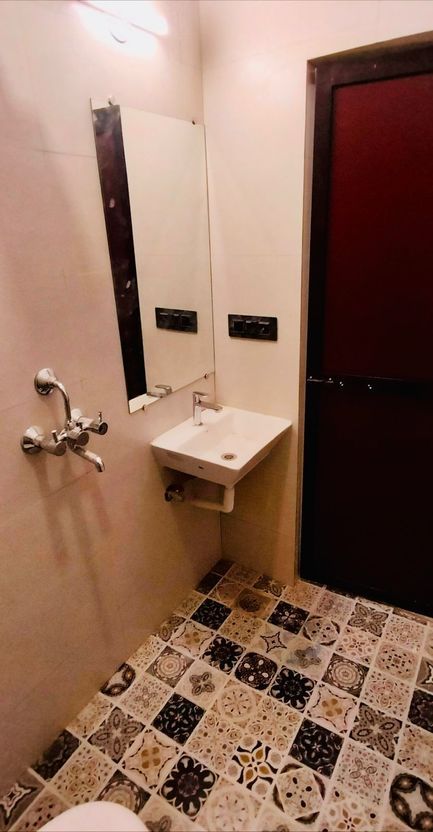 SERAS BEACH SIDE HOTEL - 8