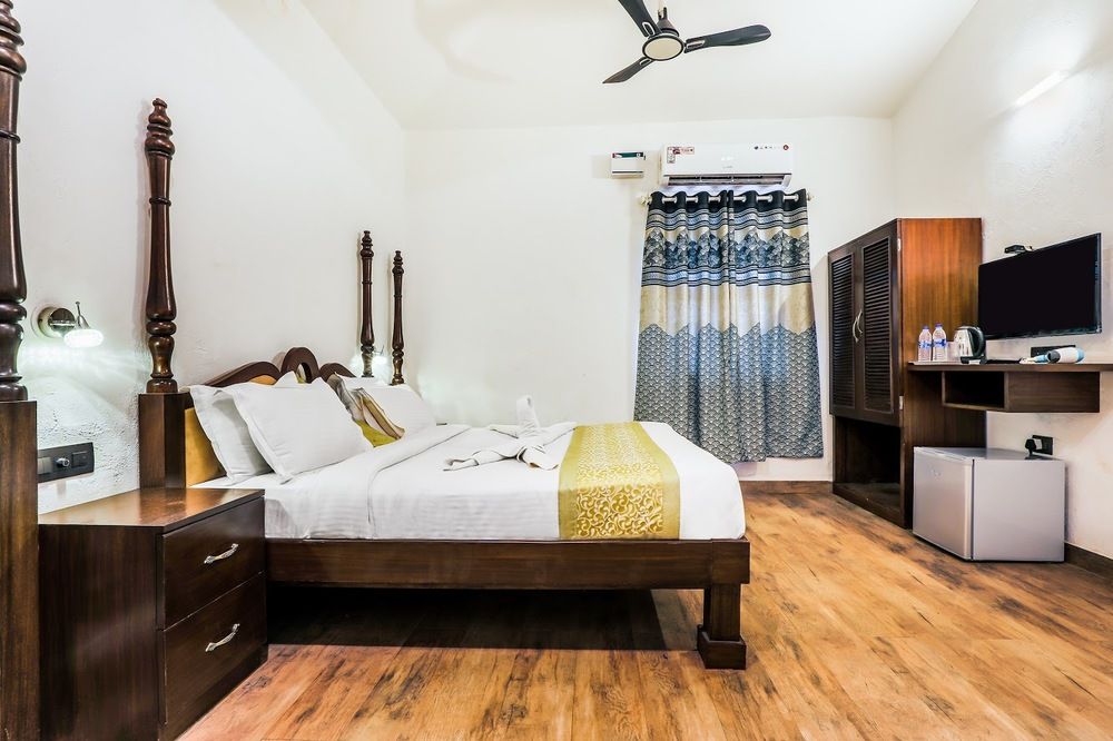 BEACH HOUSE HOTEL - 11