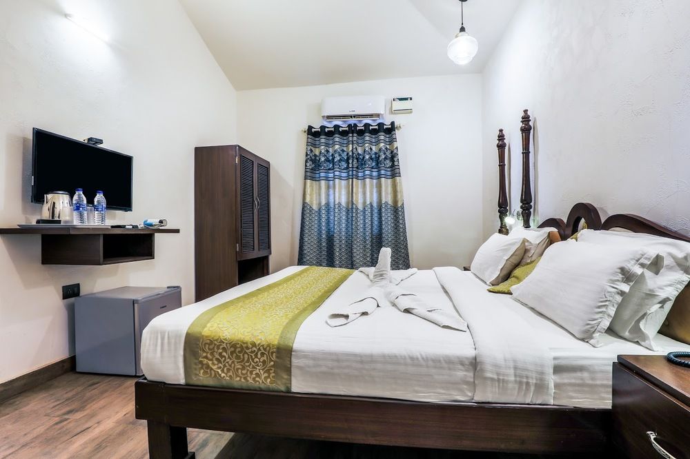 BEACH HOUSE HOTEL - 7