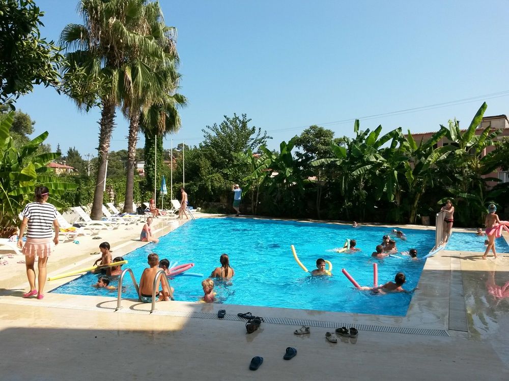 Oranj Ranch Hotel - 4