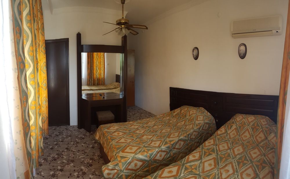 Oranj Ranch Hotel - 12