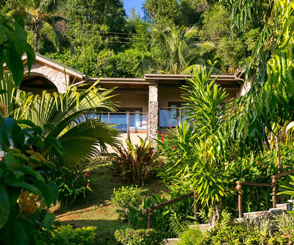 THE COCO DE MER HOTEL & BLACK PARROT SUITES - 11