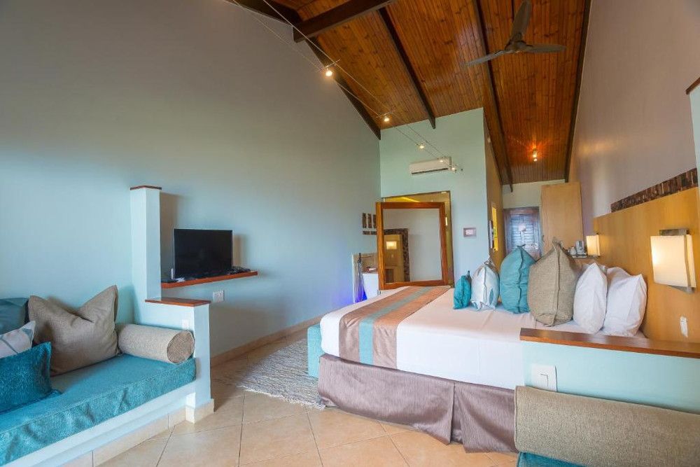 THE COCO DE MER HOTEL & BLACK PARROT SUITES - 31