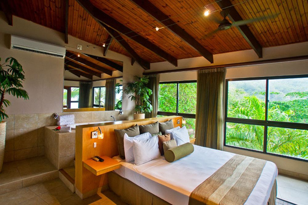 THE COCO DE MER HOTEL & BLACK PARROT SUITES - 29