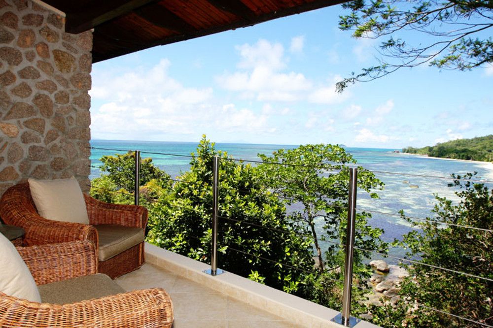 THE COCO DE MER HOTEL & BLACK PARROT SUITES - 24