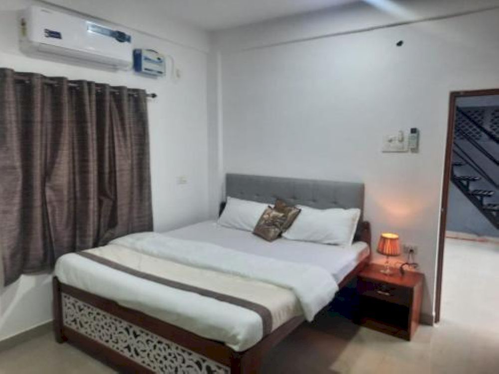 AARVI GUESTHOUSE - 10