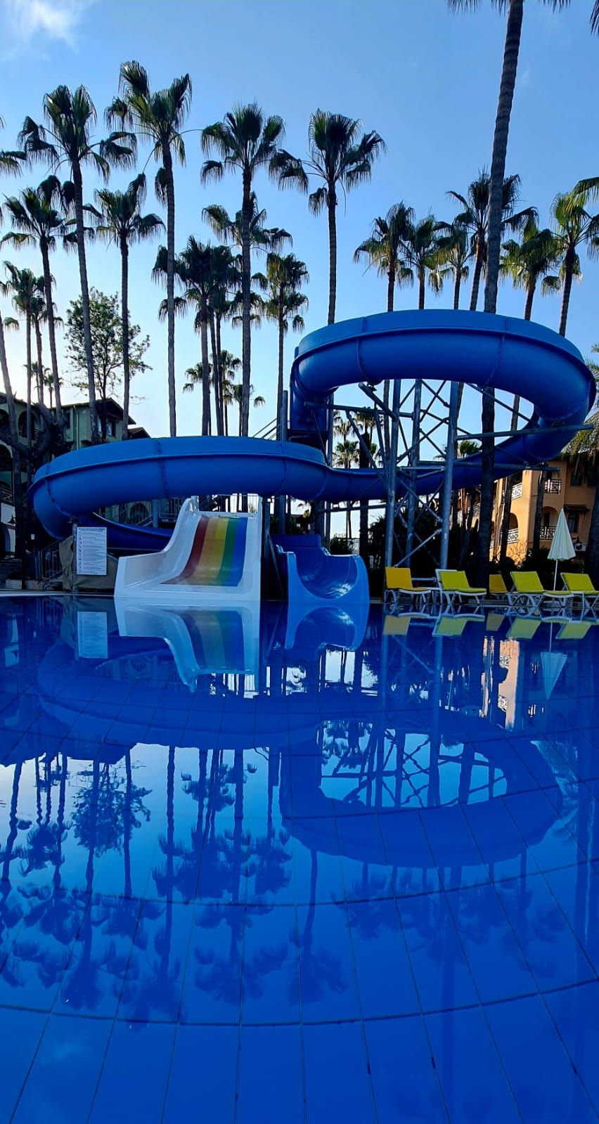 Green Paradise Beach Hotel - 11