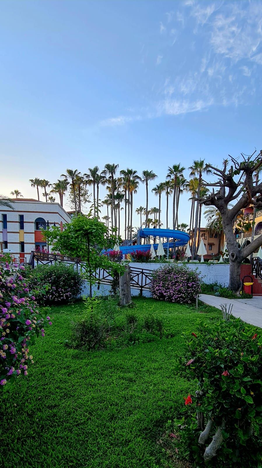Green Paradise Beach Hotel - 6