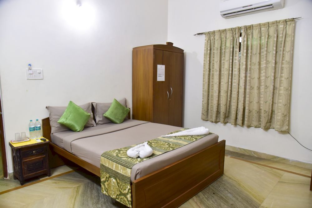 ULTIMATE STAY BOUTIQUE HOTEL - 13