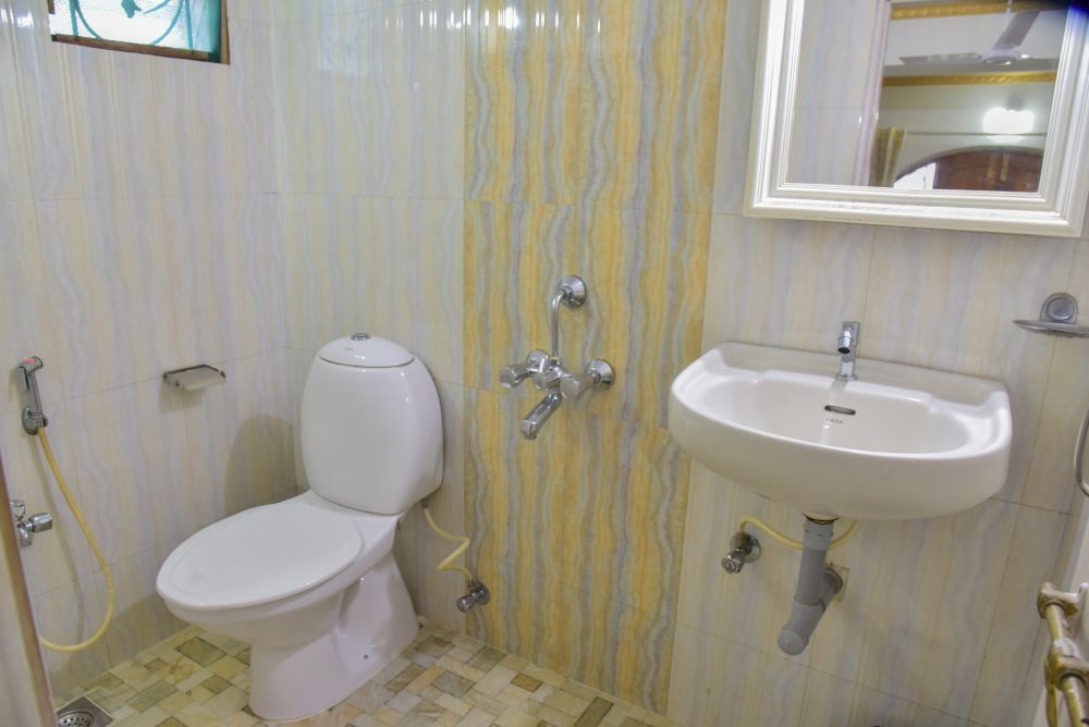 ULTIMATE STAY BOUTIQUE HOTEL - 16