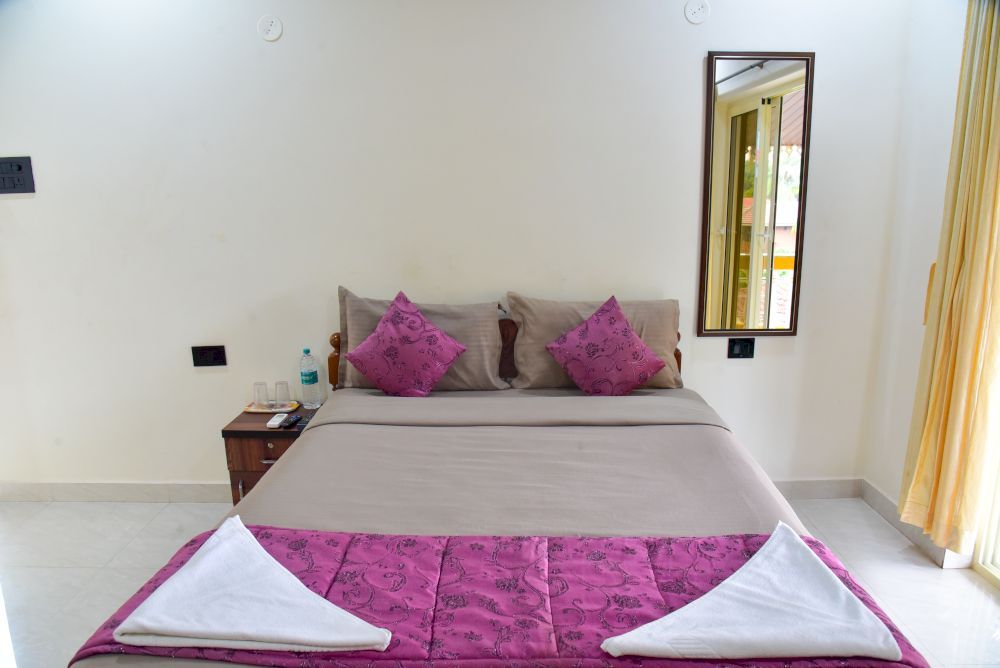 ULTIMATE STAY BOUTIQUE HOTEL - 4