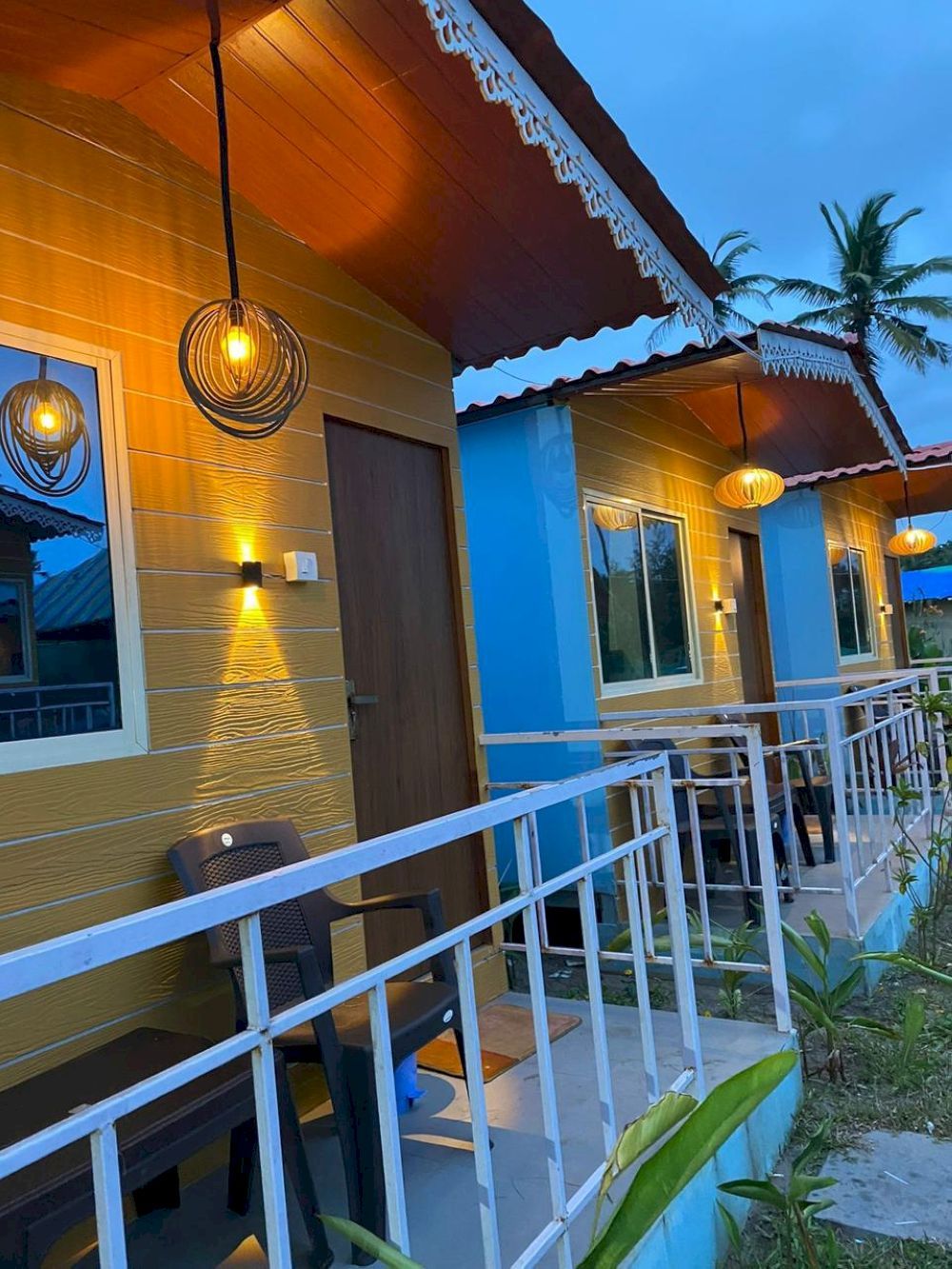 SYDNEY X CAFE & BEACH HUTS - 5