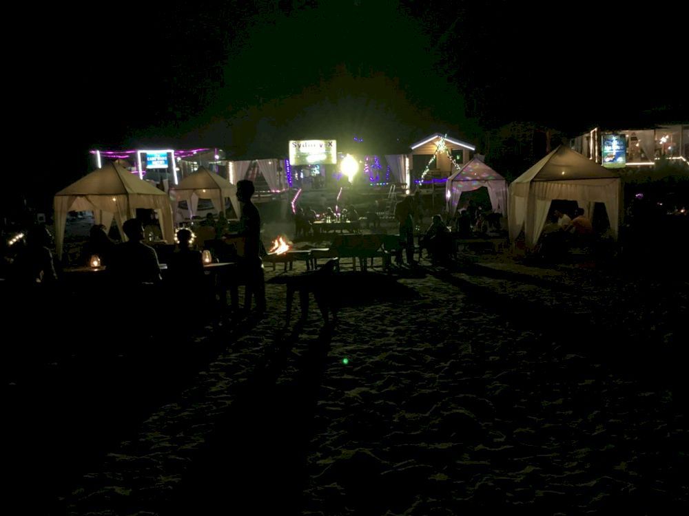 SYDNEY X CAFE & BEACH HUTS - 4