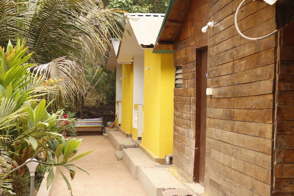 LAVISH EXOTIC HOTEL & APARTMENTS (ex. LAVISH COTTAGES) - 5