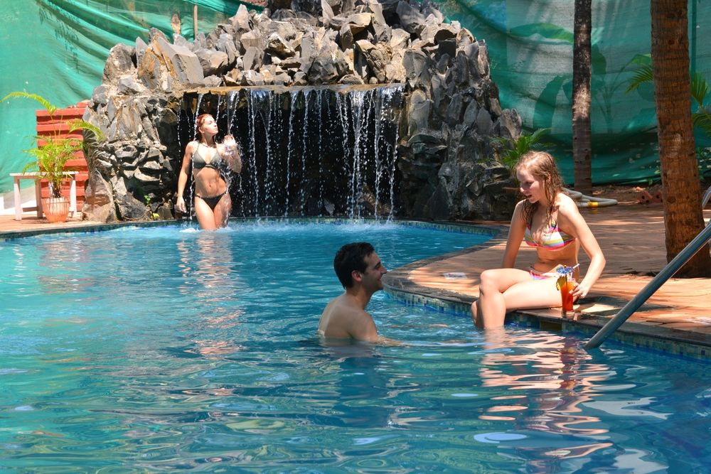 SILVER SANDS SUNSHINE - 13