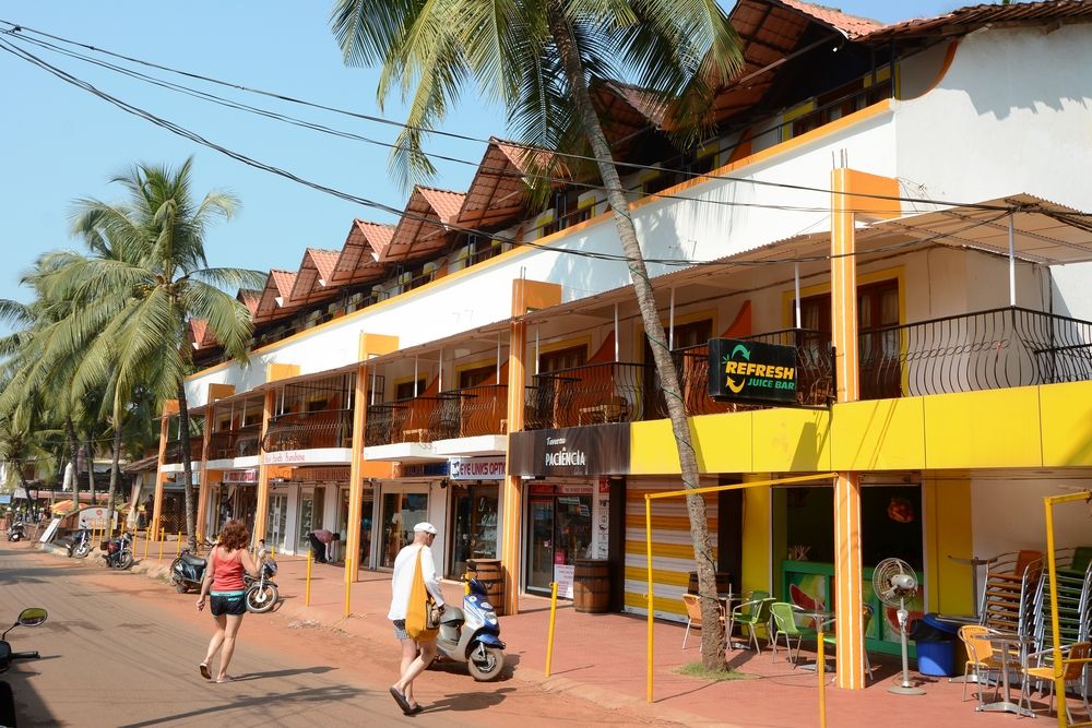 SILVER SANDS SUNSHINE - 1