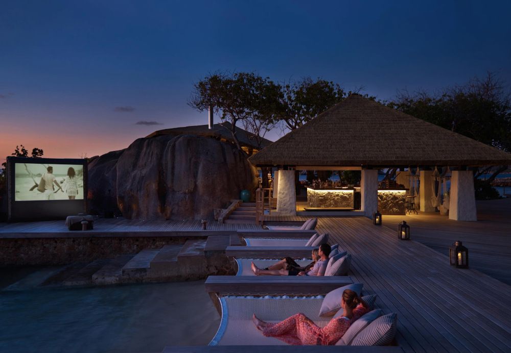 SIX SENSES ZIL PASYON - 25