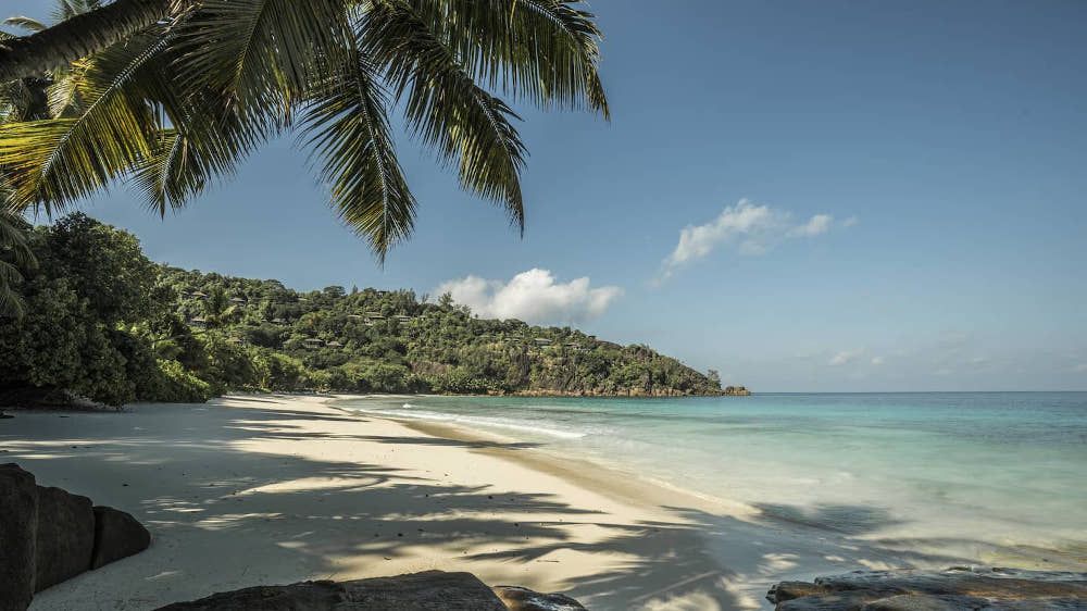 FOUR SEASONS RESORT - 1