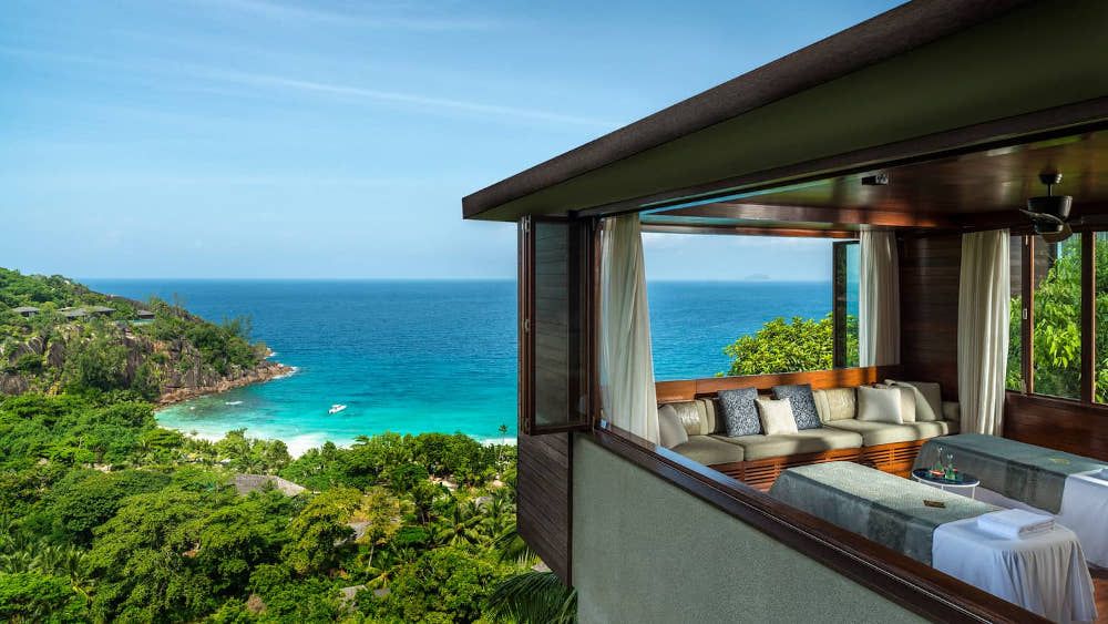 FOUR SEASONS RESORT - 26