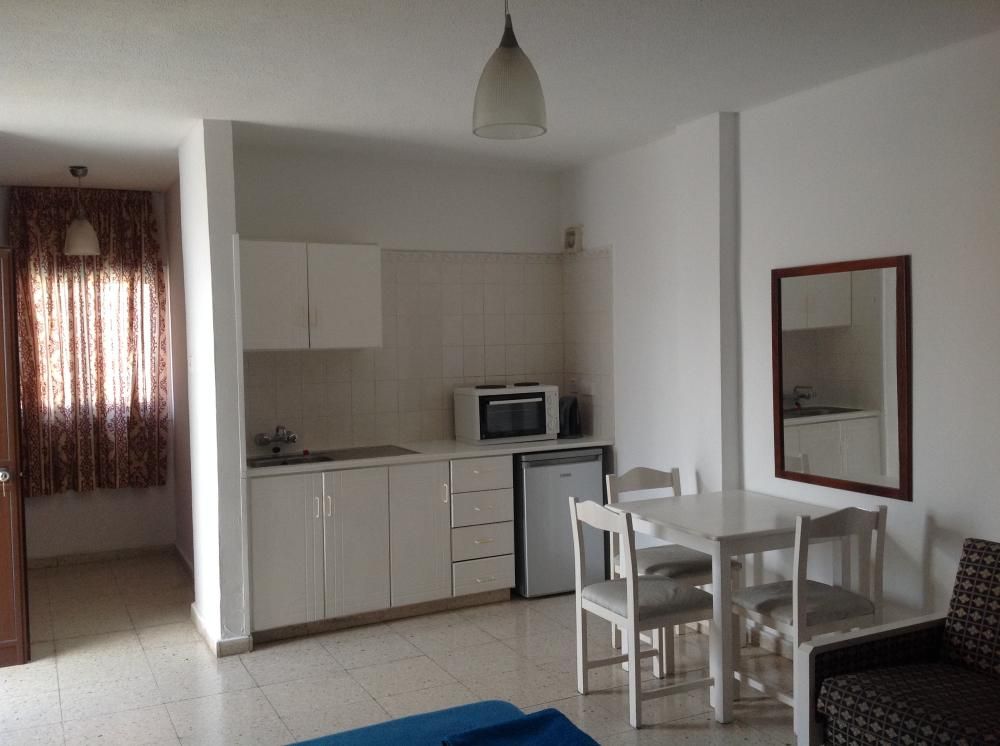 FLOREA HOTEL APTS (Class B) - 25