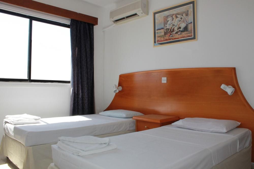 FLOREA HOTEL APTS (Class B) - 27