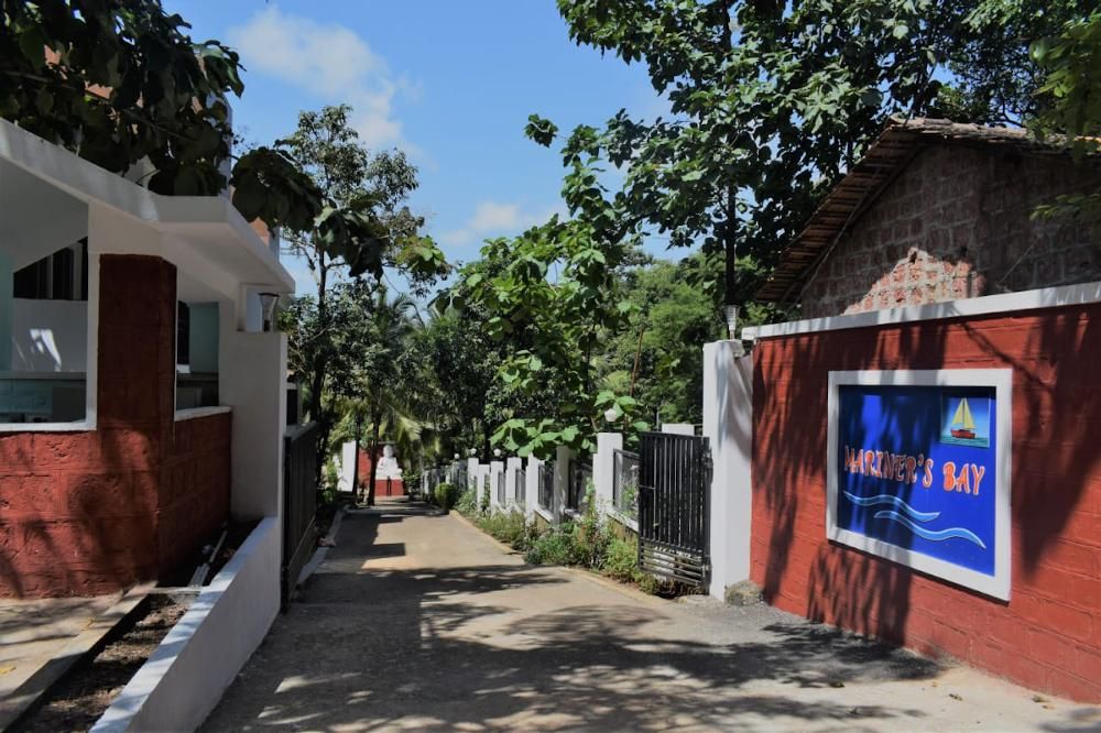 MARINERS BAY RESORT - 1