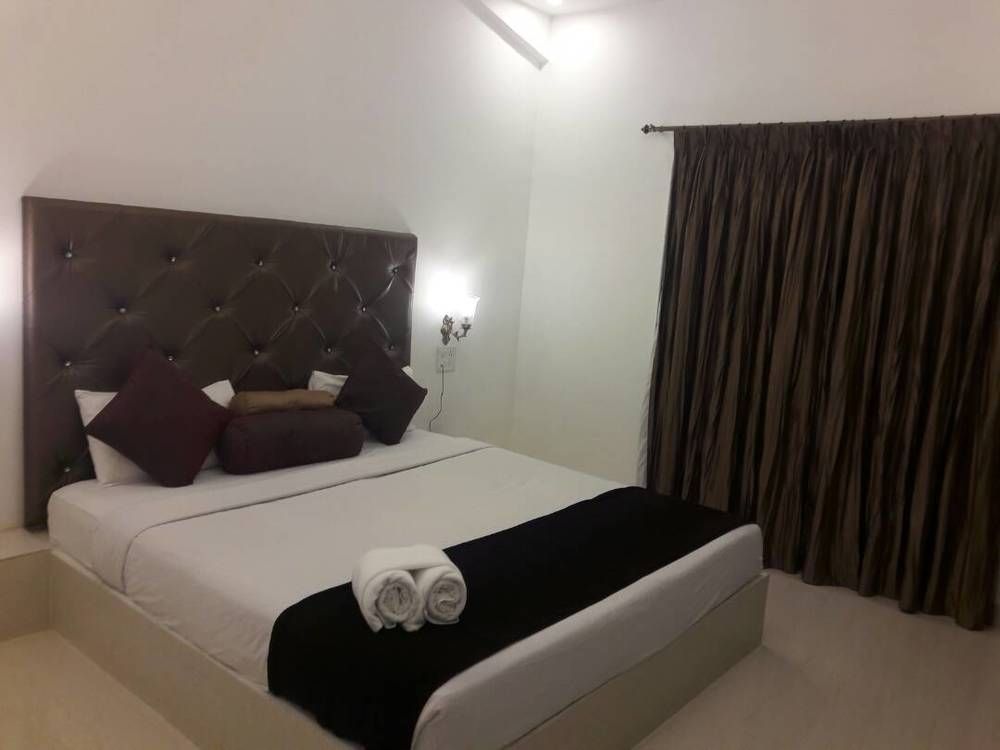 PARADISE VILLAGE BEACH RESORT - 18