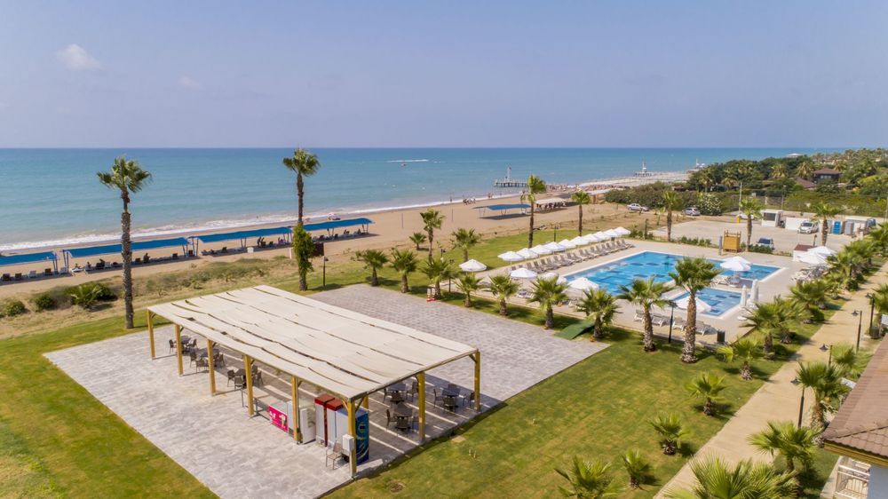 Crystal Boutique Beach Resort (only adults 16) - 7