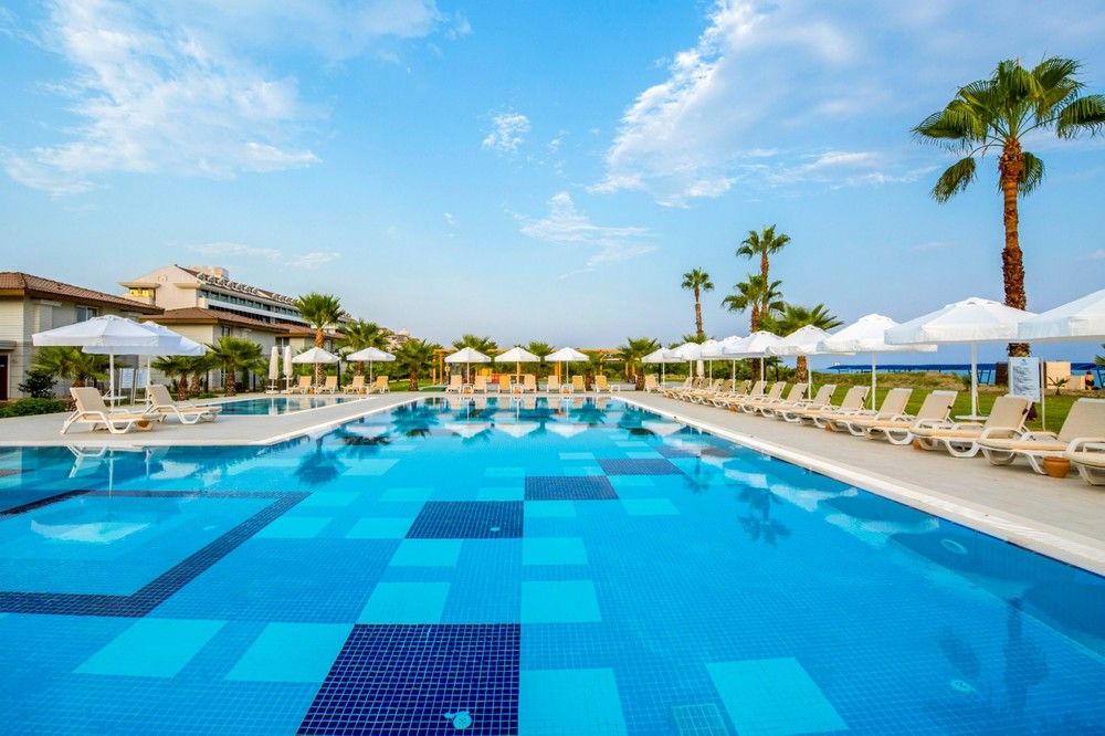 Crystal Boutique Beach Resort (only adults 16) - 12