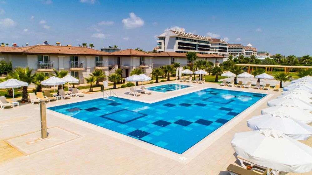 Crystal Boutique Beach Resort (only adults 16) - 10