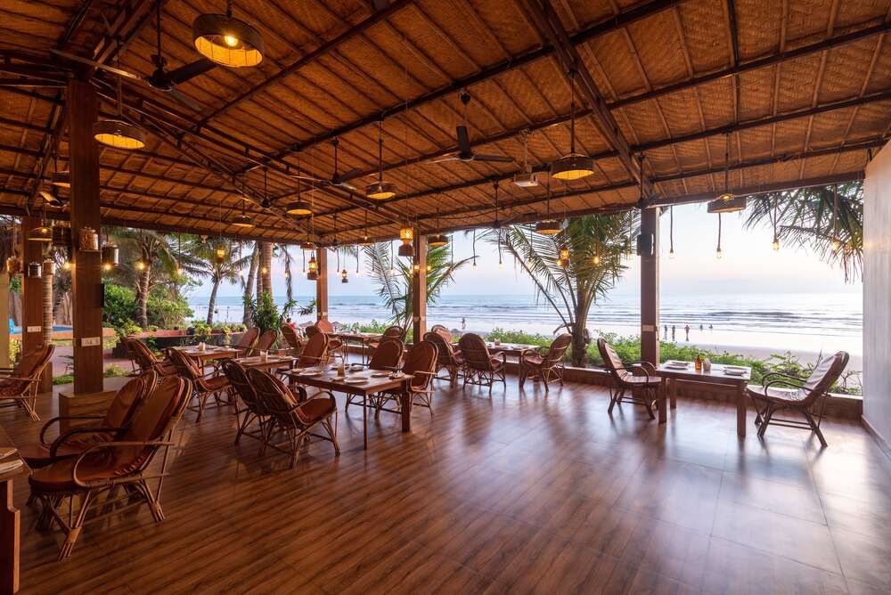 AMADI BEACH FRONT RESORT - 5