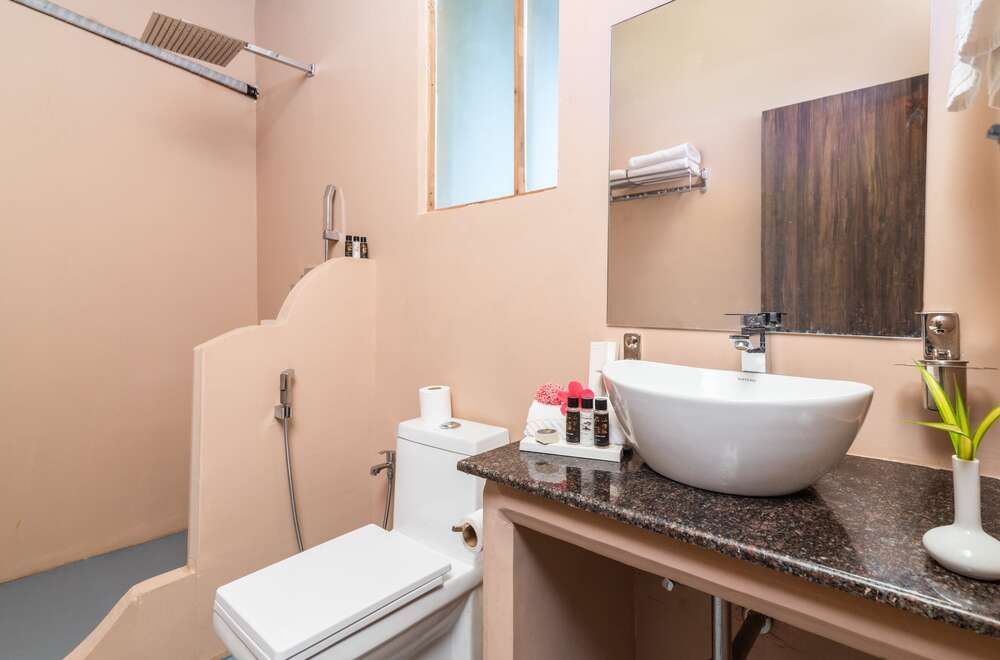 AMADI BEACH FRONT RESORT - 16