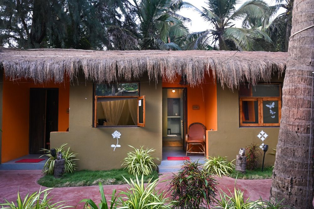 AMADI BEACH FRONT RESORT - 6