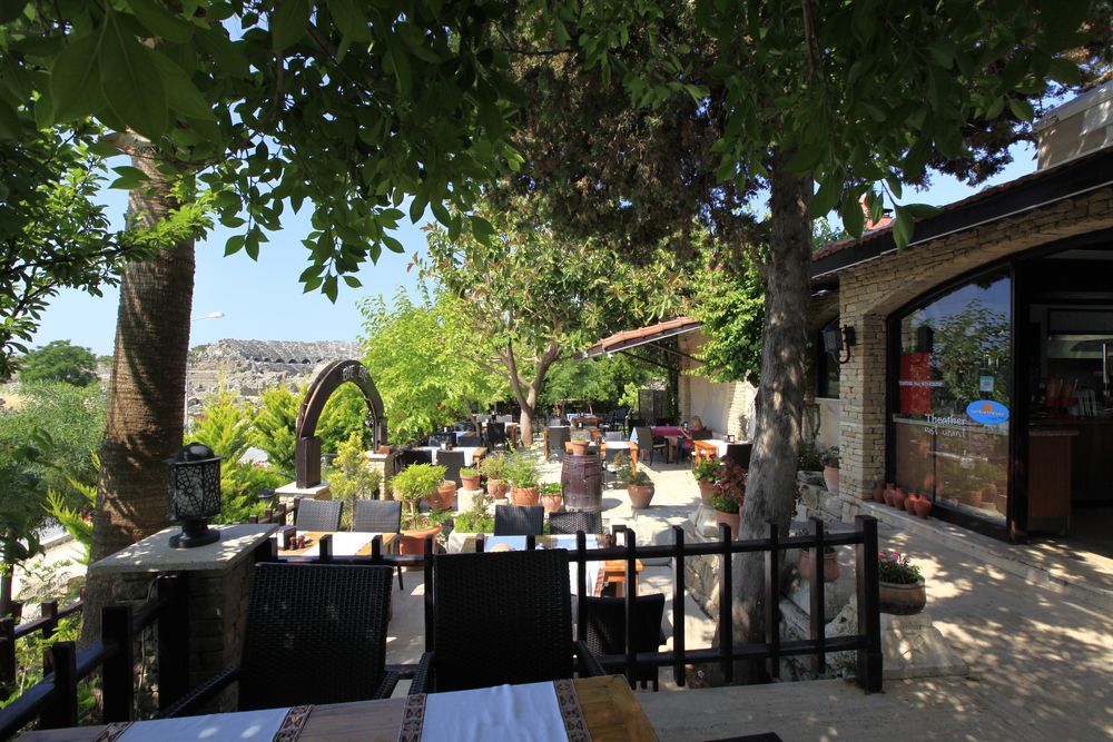 Leda Beach Hotel - 14