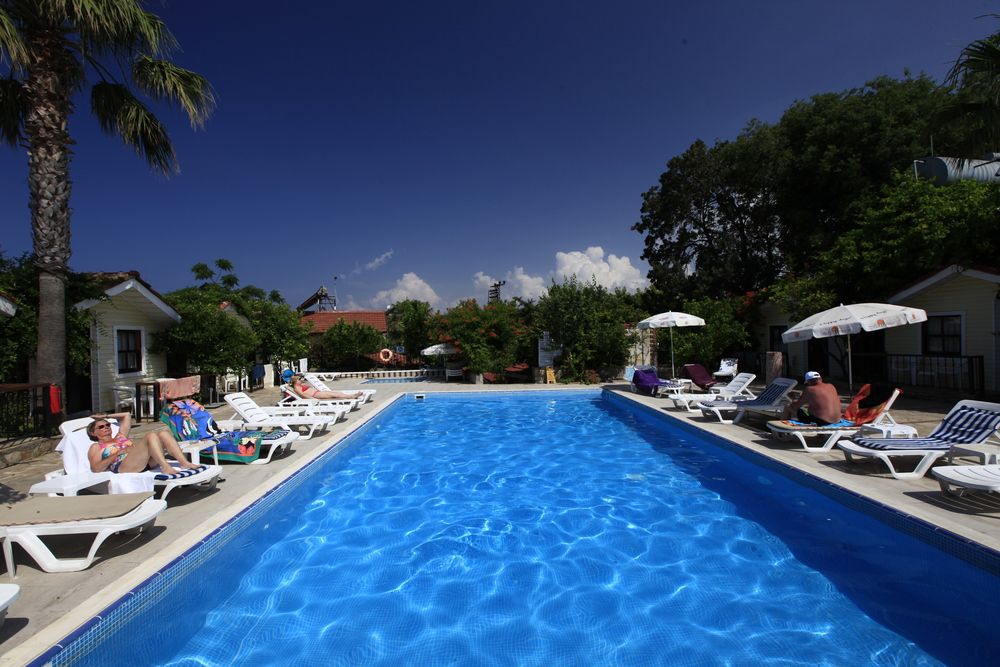 Leda Beach Hotel - 13