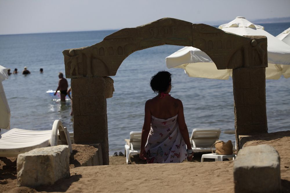 Leda Beach Hotel - 6