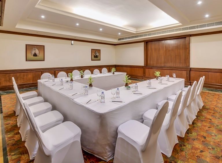 THE LALIT GOLF AND SPA RESORT - 41