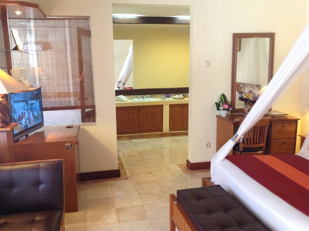 PARIGATA VILLAS RESORT - 28