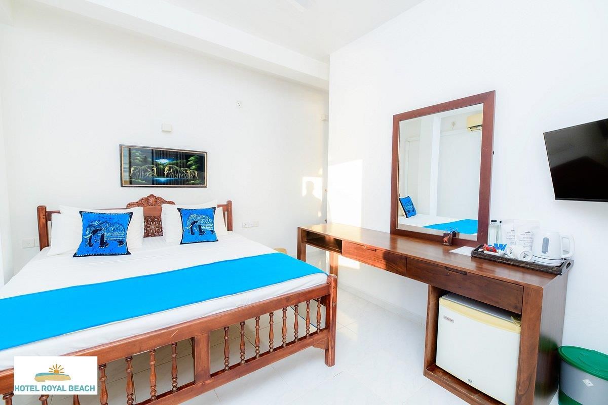 ROYAL BEACH HIKKADUWA - 13
