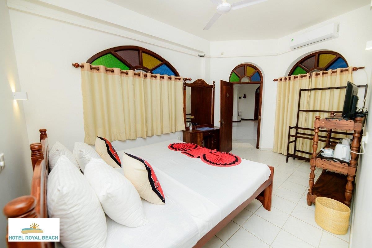 ROYAL BEACH HIKKADUWA - 15