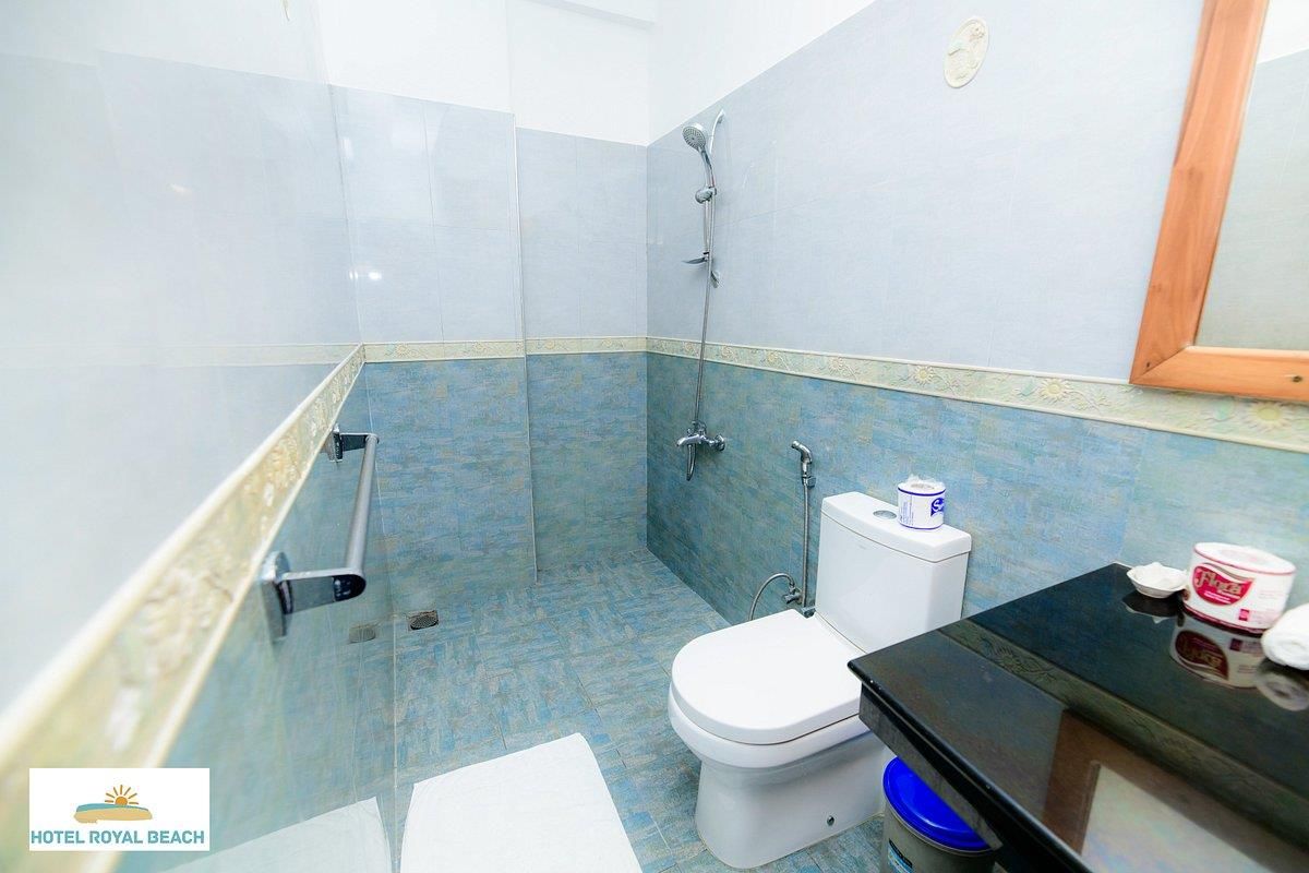 ROYAL BEACH HIKKADUWA - 20